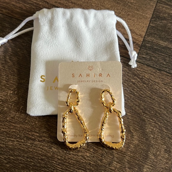 Nicole Drop Earrings - Picture 1 of 3